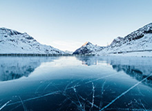 华体会官方网站-维特尔献歌告别法拉利 获赠巨型分站冠军纪念奖杯